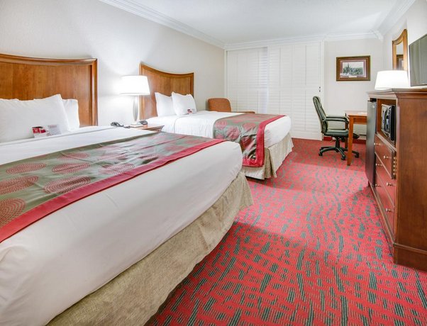 Ramada By Wyndham Metairie New Orleans Airport Compare Deals