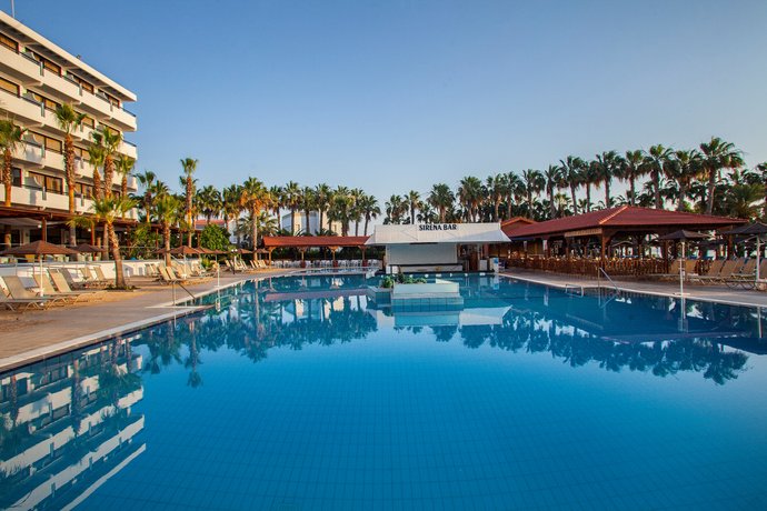 Cavo Maris Beach Hotel