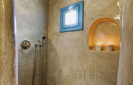 Alizea Villas & Suites