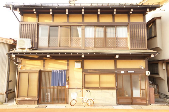 Rainbow Takayama Private House