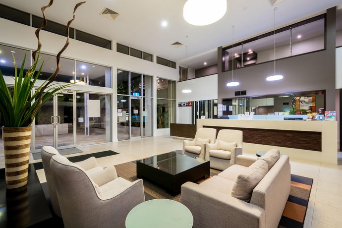 Chancellor Lakeside Apartments