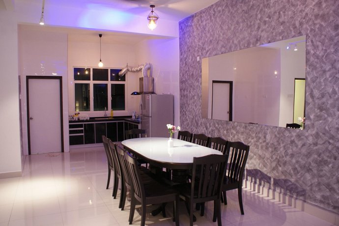 Shamrock Seaview 11 Villa
