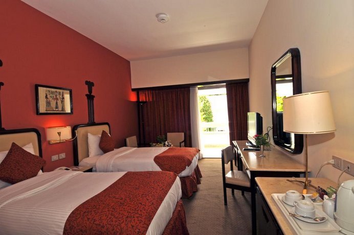 Aracan Eatabe Luxor Hotel