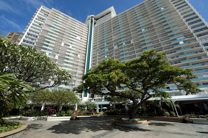 Ilikai Hotel & Luxury Suites 카하나모쿠 해변 United States thumbnail
