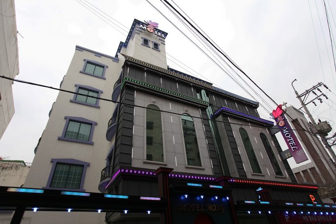 Mong Hotel