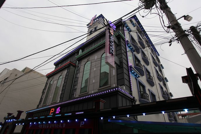 Mong Hotel