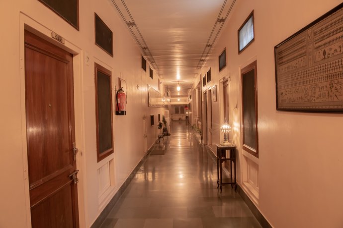 Hotel Arya Niwas