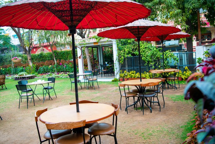 Hotel Arya Niwas