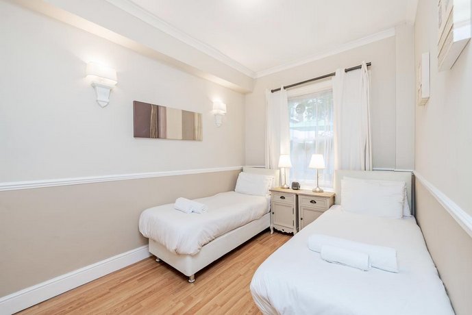 Castletown House Apartments
