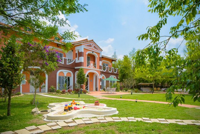 Saint Paul Villa