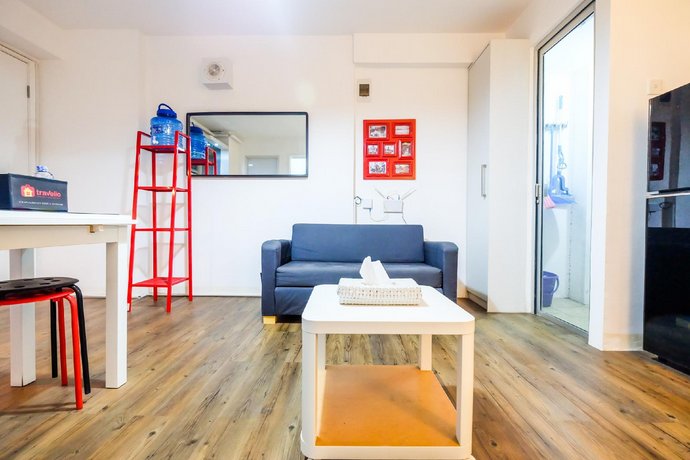 Modern And Comfy 3BR Bassura City Apartment