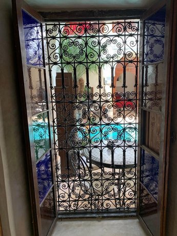 Riad Abaka by Ghali