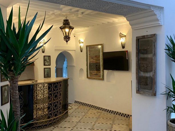 Riad Abaka by Ghali