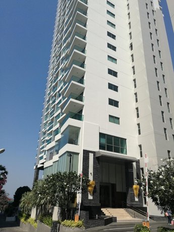 Wong Amat Tower - 65 SQM 1 BR Suite