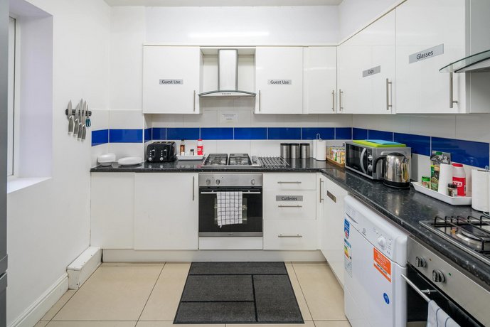 Flexistay Aparthotel Sutton