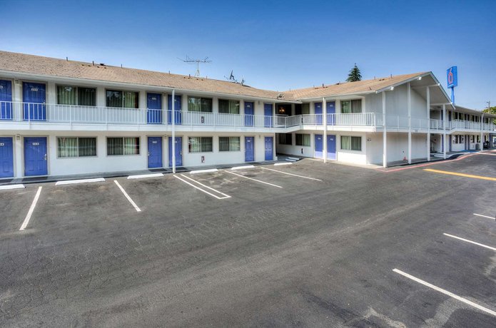 Motel 6 Portland South - Lake Oswego Tigard