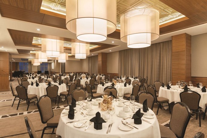 Radisson Hotel & Conference Center Calgary Airport East