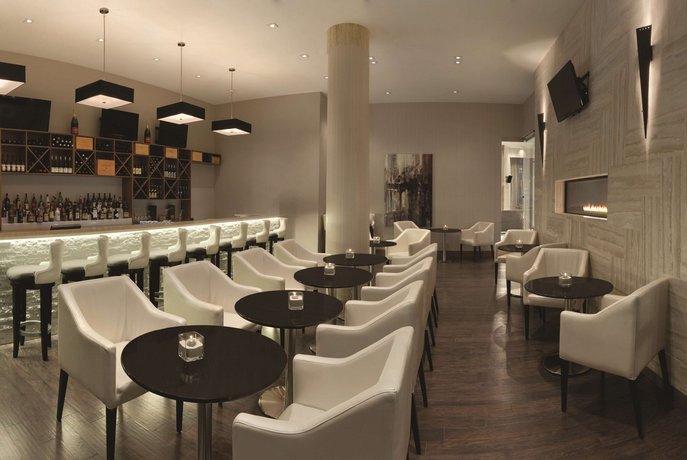 Radisson Hotel & Conference Center Calgary Airport East