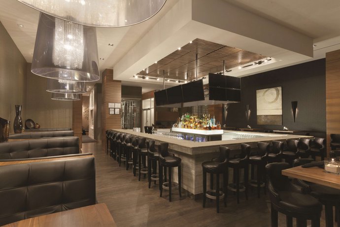 Radisson Hotel & Conference Center Calgary Airport East