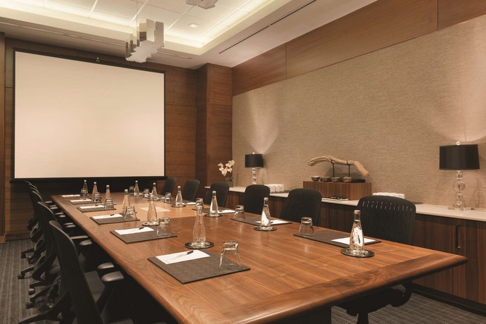 Radisson Hotel & Conference Center Calgary Airport East