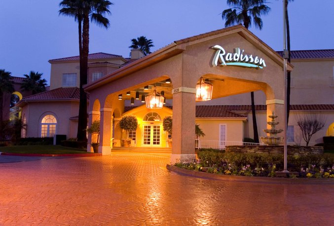 Radisson Hotel San Diego Rancho Bernardo