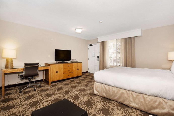 Radisson Hotel San Diego Rancho Bernardo