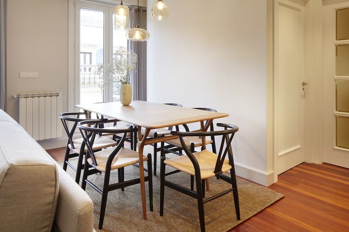 Garibay Terrace Apartment by FeelFree Rentals