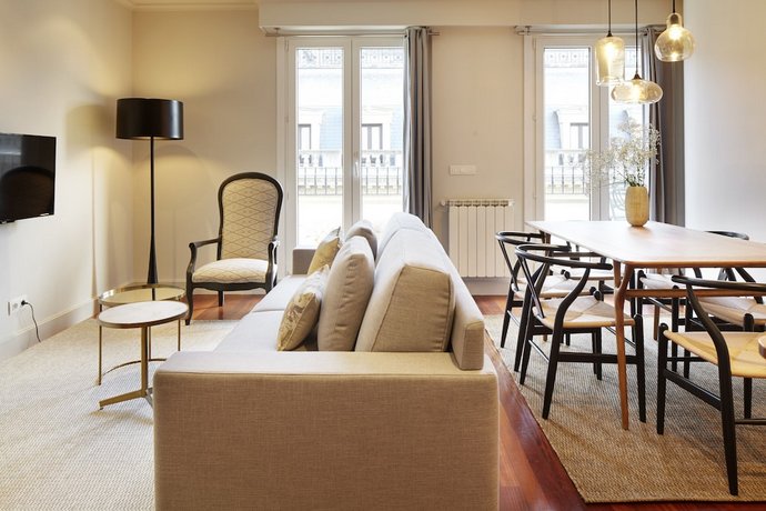 Garibay Terrace Apartment by FeelFree Rentals