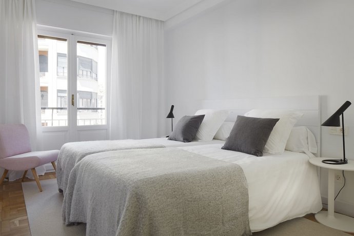 Larroka Apartment by FeelFree Rentals