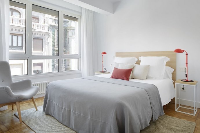 Larroka Apartment by FeelFree Rentals