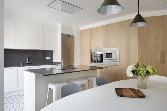 Larroka Apartment by FeelFree Rentals