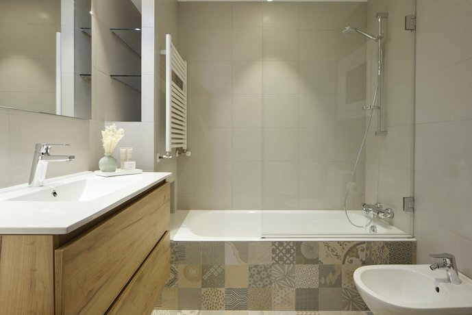 Larroka Apartment by FeelFree Rentals