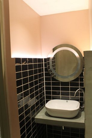 Citizen Hotel Makati City