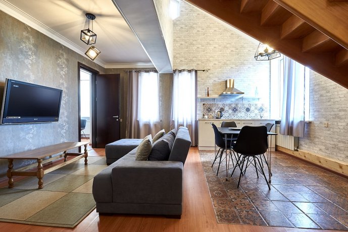 Iliani Hotel