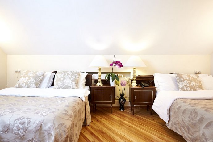 Iliani Hotel