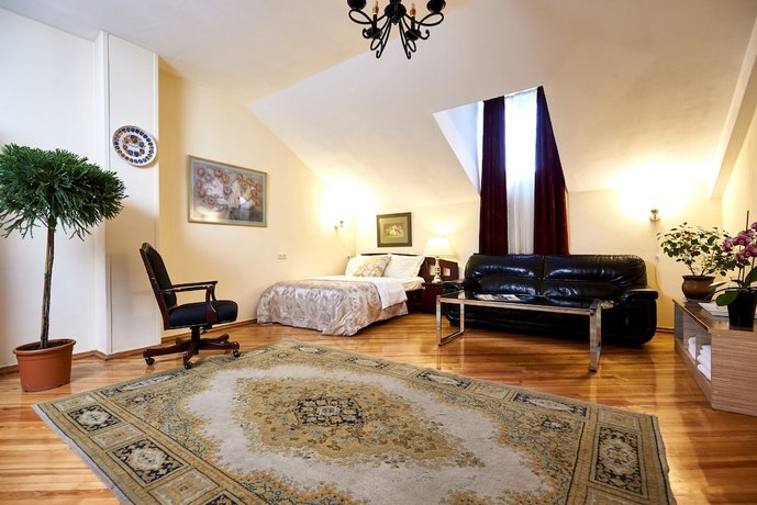Iliani Hotel