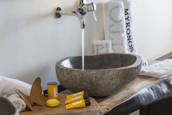 Myconian Utopia Relais & Chateaux