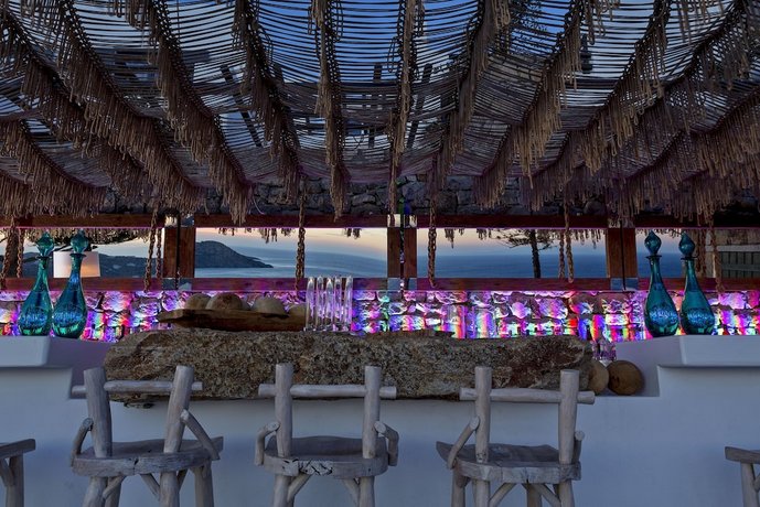 Myconian Utopia Relais & Chateaux