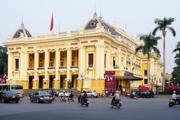 Thang Long Opera Hotel