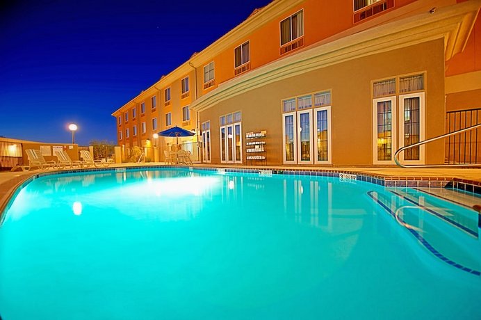 Holiday Inn Express Hotel & Suites Tucson