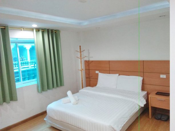 Resort M - MRT Huai Khwang