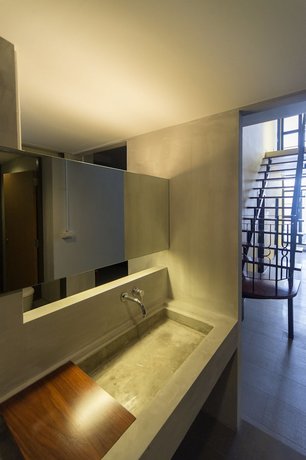 Siam Mitr Hostel