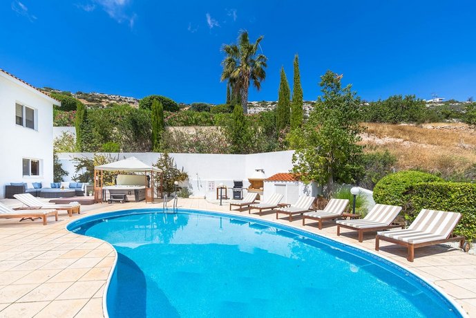 Villa Atlantica