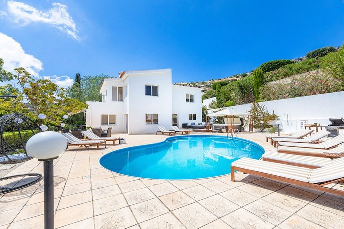 Villa Atlantica
