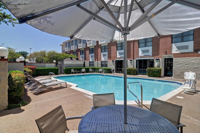 SpringHill Suites Dallas NW Highway at Stemmons/I-35E