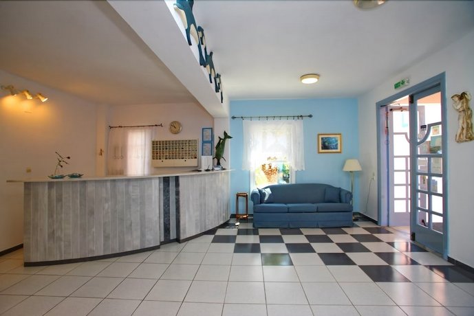 Dolphin Hotel