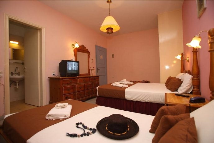 Dolphin Hotel