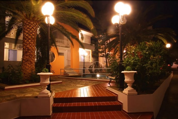 Dolphin Hotel