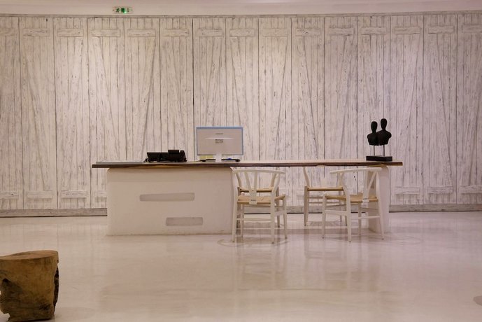 Akkadian Lgbt Boutique Hotel (ex. Three Shades Mykonos)