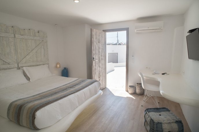 Akkadian Lgbt Boutique Hotel (ex. Three Shades Mykonos)